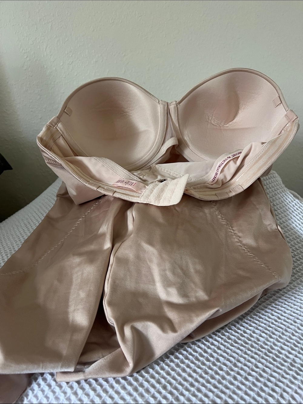 Victorias Secret Power Figure Cupped Shaping Slip 38D
